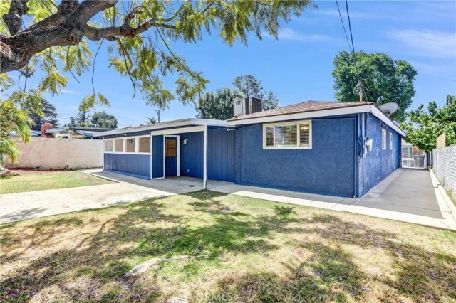 18811 E Glenlyn, Azusa, CA 91702