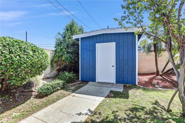 18811 E Glenlyn, Azusa, CA 91702