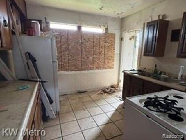 2965 W Grand Street, Detroit, MI 48238