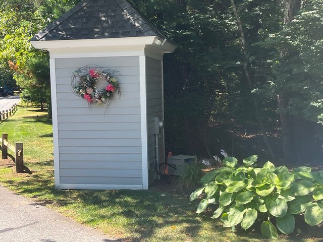 10 Shadbush, Mashpee, MA 02649