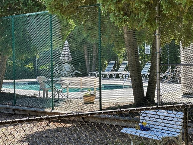 10 Shadbush, Mashpee, MA 02649