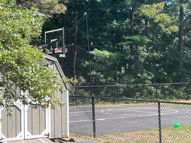 10 Shadbush, Mashpee, MA 02649