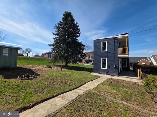 1306 W POPLAR ST, York, PA 17404