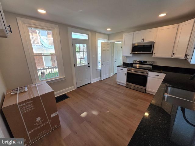 1306 W POPLAR ST, York, PA 17404