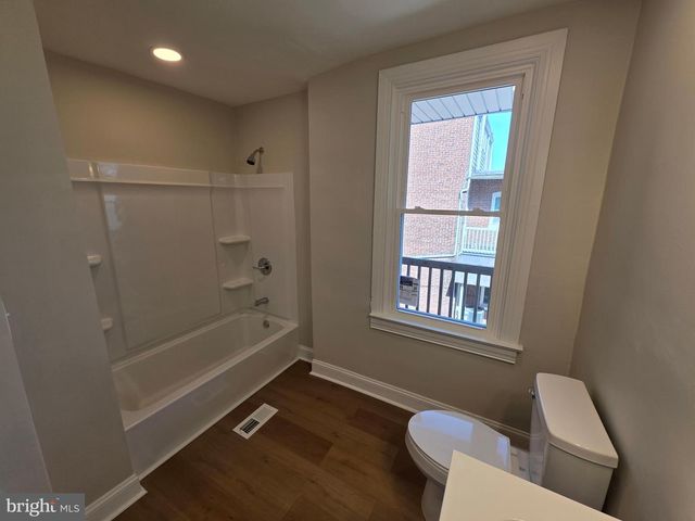 1306 W POPLAR ST, York, PA 17404