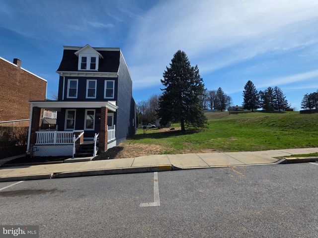 1306 W POPLAR ST, York, PA 17404