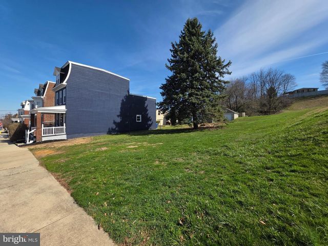 1306 W POPLAR ST, York, PA 17404