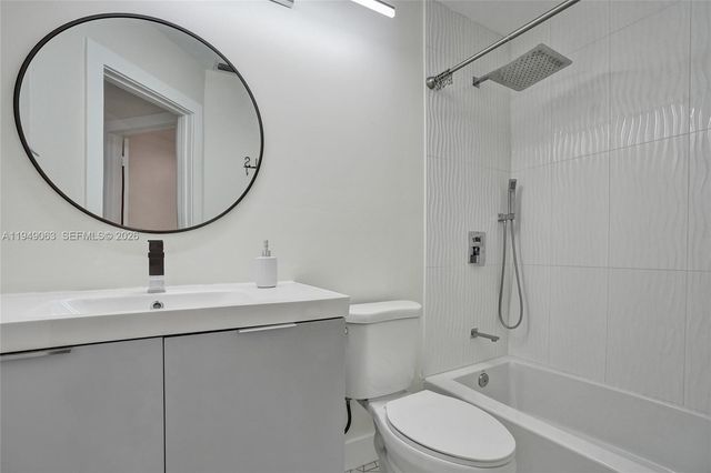 155 Love Cres, Royal Palm Beach, FL 33411