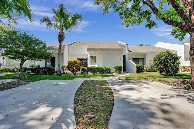 155 Love Cres, Royal Palm Beach, FL 33411