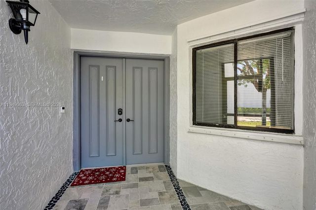 155 Love Cres, Royal Palm Beach, FL 33411