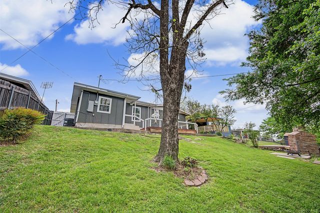 3900 Eldridge Street, Fort Worth, TX 76107