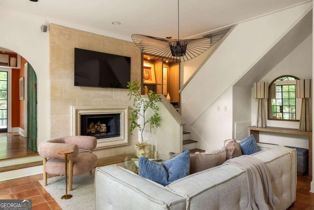 2760 Northside Drive NW, Atlanta, GA 30305