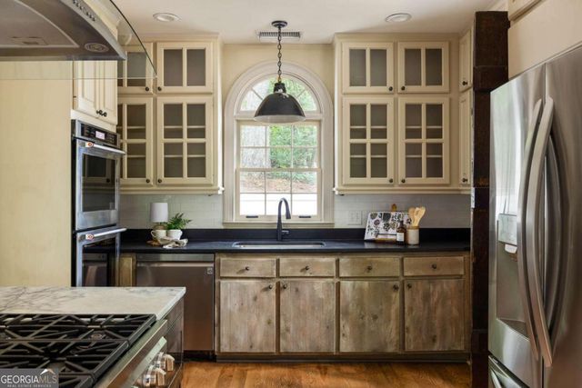 2760 Northside Drive NW, Atlanta, GA 30305