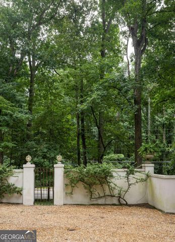 2760 Northside Drive NW, Atlanta, GA 30305