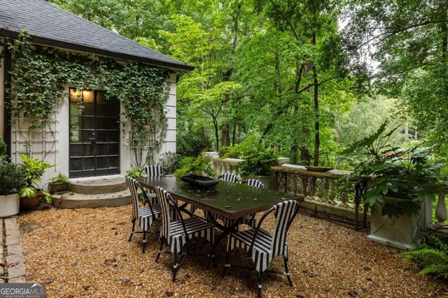 2760 Northside Drive NW, Atlanta, GA 30305