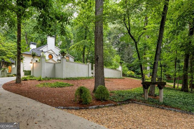 2760 Northside Drive NW, Atlanta, GA 30305