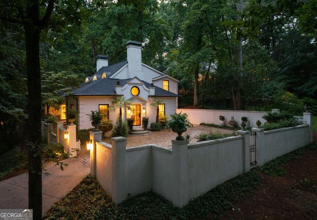 2760 Northside Drive NW, Atlanta, GA 30305