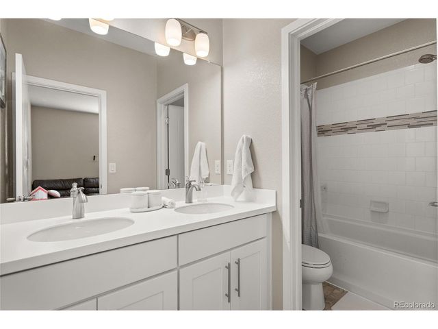 955 Equinox Dr, Erie, CO 80516