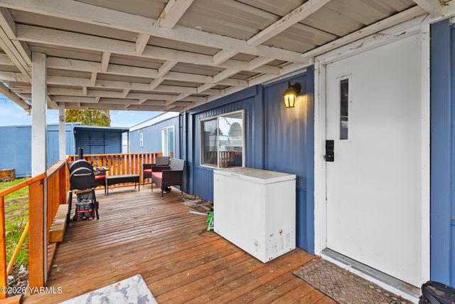 2205 Butterfield Rd 241, Yakima, WA 98901