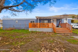 2205 Butterfield Rd 241, Yakima, WA 98901