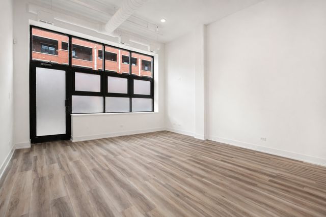 2913 W Belmont Avenue 1A, Chicago, IL 60618