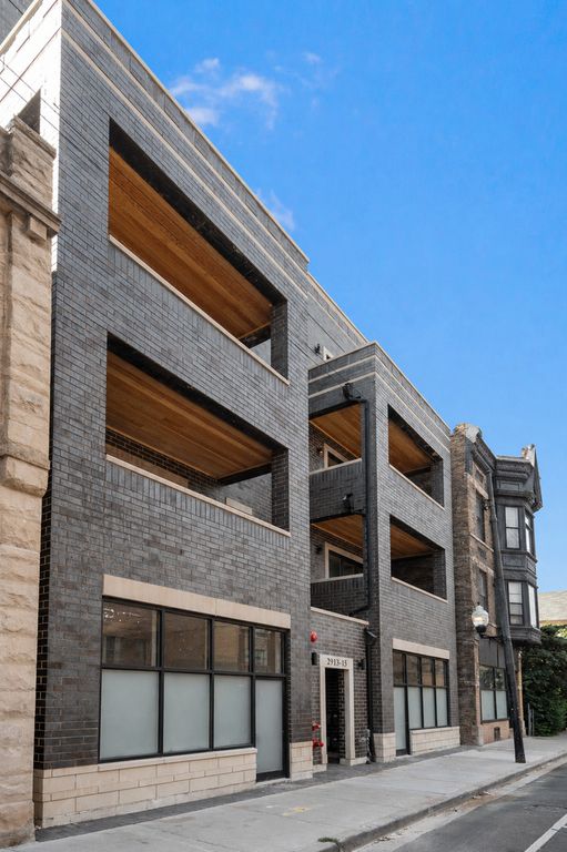 2913 W Belmont Avenue 1A, Chicago, IL 60618