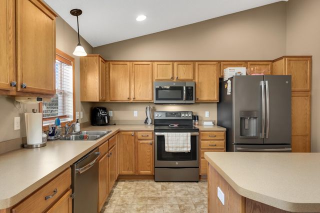 615 Dillon Avenue N, Montrose, MN 55363