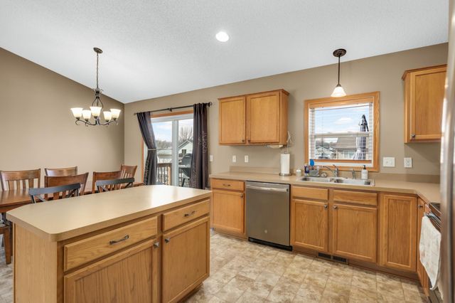 615 Dillon Avenue N, Montrose, MN 55363