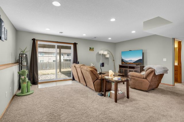 615 Dillon Avenue N, Montrose, MN 55363