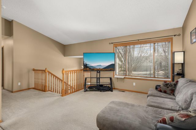 615 Dillon Avenue N, Montrose, MN 55363