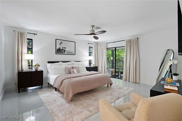 155 Old Tamiami TRL, Naples, FL 34110