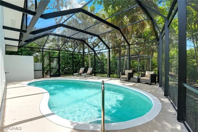 155 Old Tamiami TRL, Naples, FL 34110