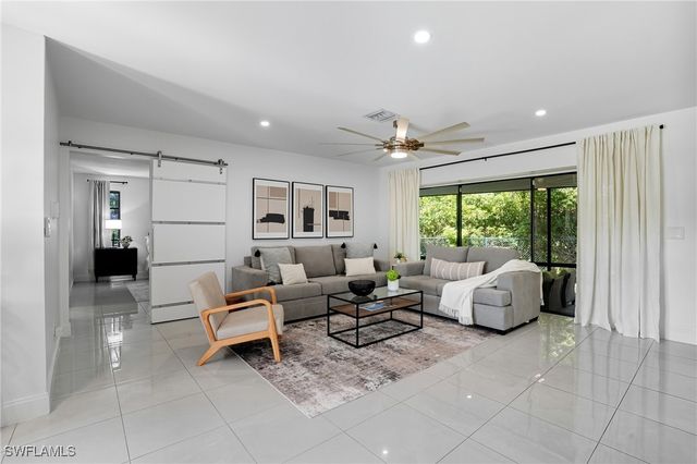 155 Old Tamiami TRL, Naples, FL 34110