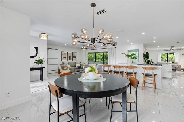 155 Old Tamiami TRL, Naples, FL 34110