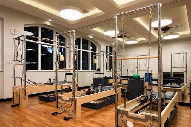 21050 Point Pl 2301, Aventura, FL 33180