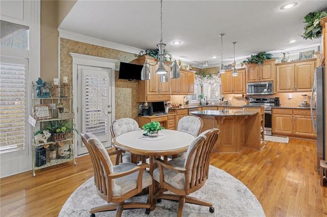 23518 W 72nd Terrace, Shawnee, KS 66227