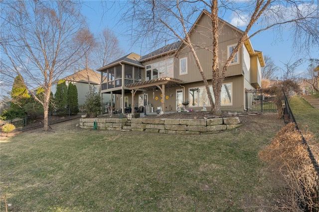 23518 W 72nd Terrace, Shawnee, KS 66227