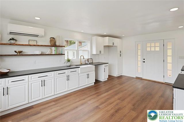 121 Ben Titus Road, Rush Twp, PA 18252
