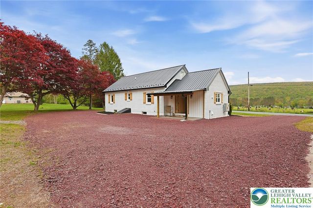 121 Ben Titus Road, Rush Twp, PA 18252