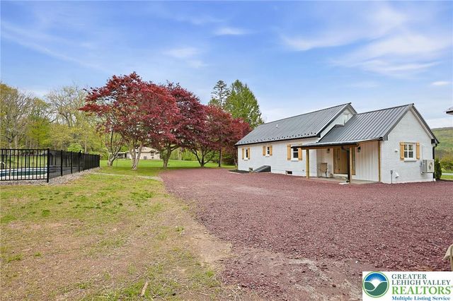 121 Ben Titus Road, Rush Twp, PA 18252