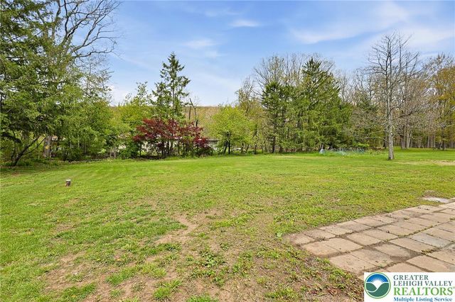 121 Ben Titus Road, Rush Twp, PA 18252