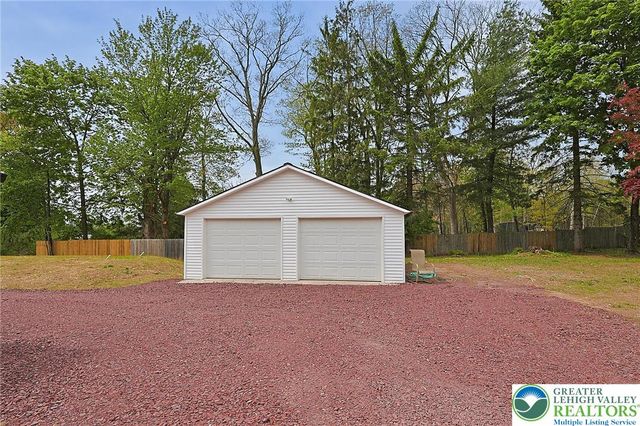 121 Ben Titus Road, Rush Twp, PA 18252