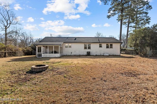 3002 Northwoods Drive, Jacksonville, NC 28540