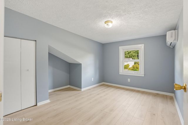 2124 Winston Ave, Louisville, KY 40205