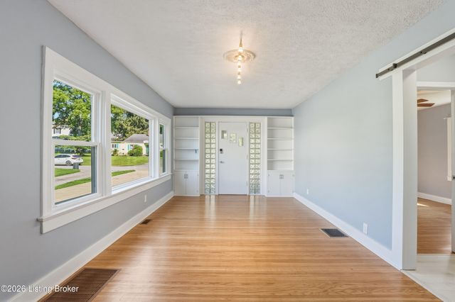 2124 Winston Ave, Louisville, KY 40205
