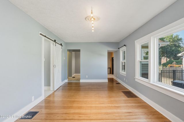 2124 Winston Ave, Louisville, KY 40205