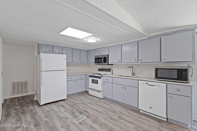 1761 Kittrell Drive SW, Ocean Isle Beach, NC 28469