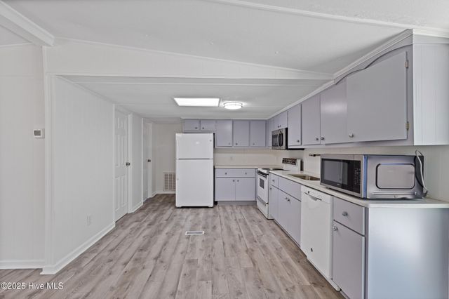 1761 Kittrell Drive SW, Ocean Isle Beach, NC 28469