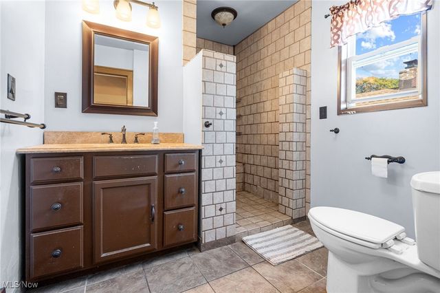 10326 Thrush Avenue, Cleveland, OH 44111