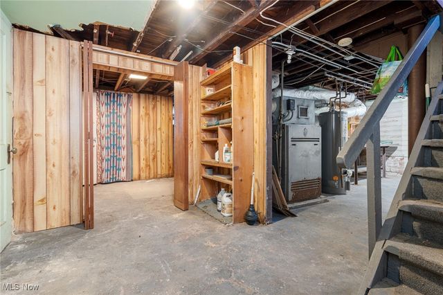 10326 Thrush Avenue, Cleveland, OH 44111